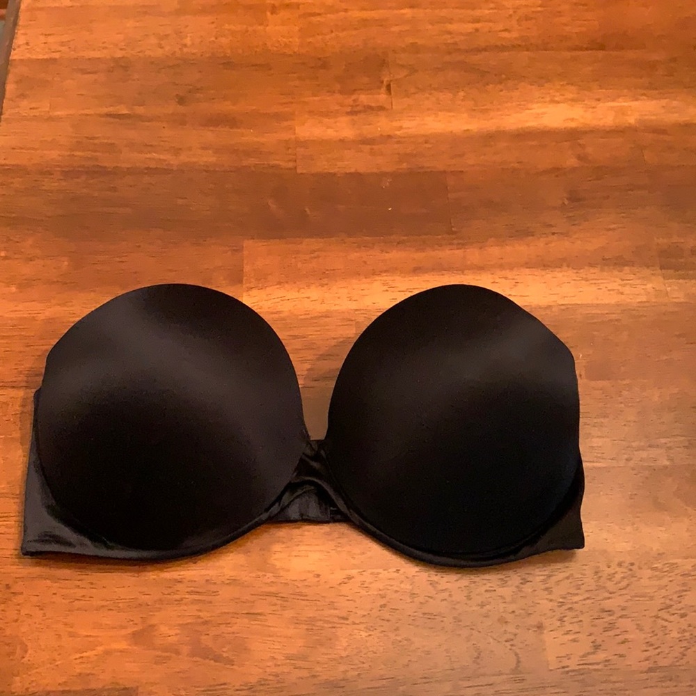 Black Strapless Maidenform bra
